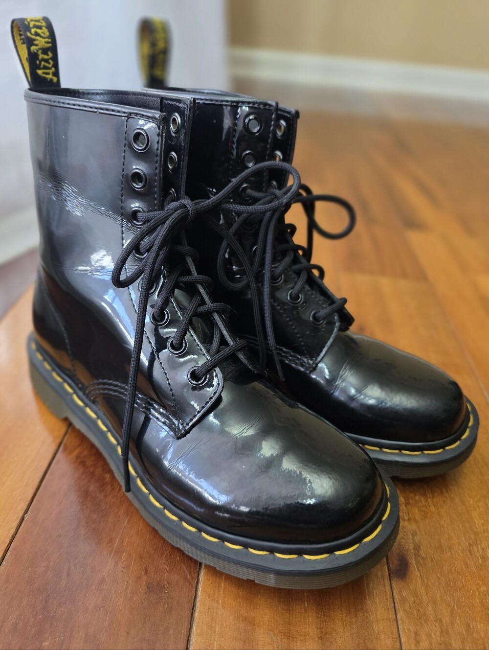 Dr. Martens 1460W Black Patent Leather 8 Eye Lace Up Combat Boots Women's 8